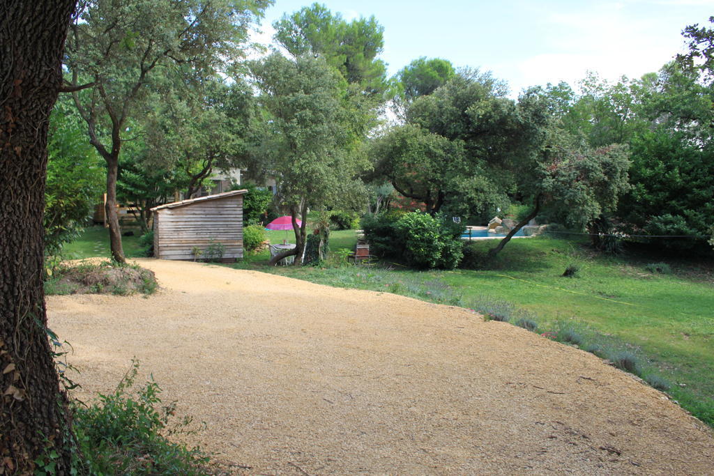 La Bousquatiere Bed & Breakfast Piolenc Екстериор снимка