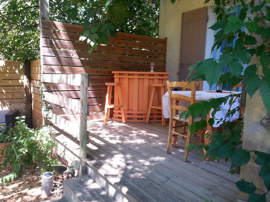 La Bousquatiere Bed & Breakfast Piolenc Екстериор снимка