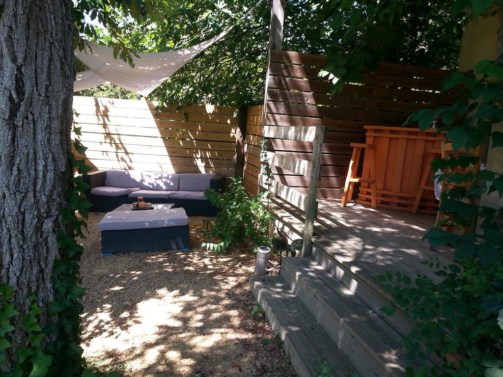 La Bousquatiere Bed & Breakfast Piolenc Екстериор снимка